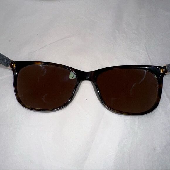 Chanel Women’s Denim & brown tortoise wayfarer sunglasses. Authentic - Picture 10 of 14